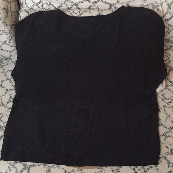 Club Monaco boxy silk & beaded tee - Picture 3 of 5